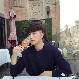 网红男 真人,从网络红人到现实生活的蜕变