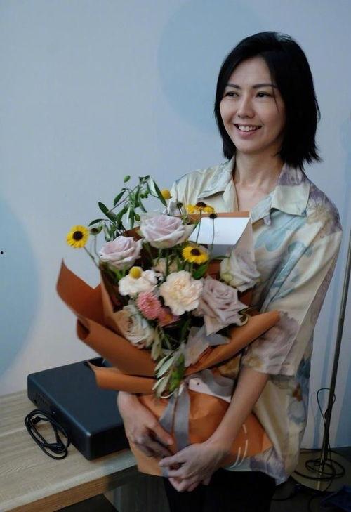 孙燕姿年轻照片,孙燕姿早期照片中的纯真魅力